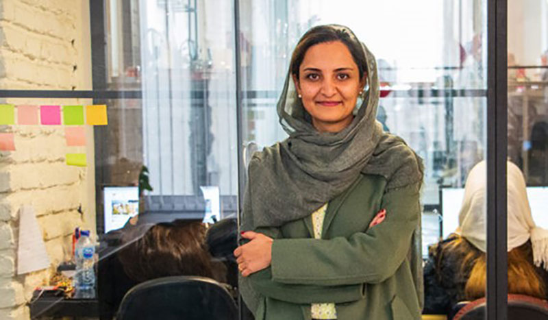 نازنین دانشور - تخفیفان (یکی از زنان کارآفرین موفق ایران)